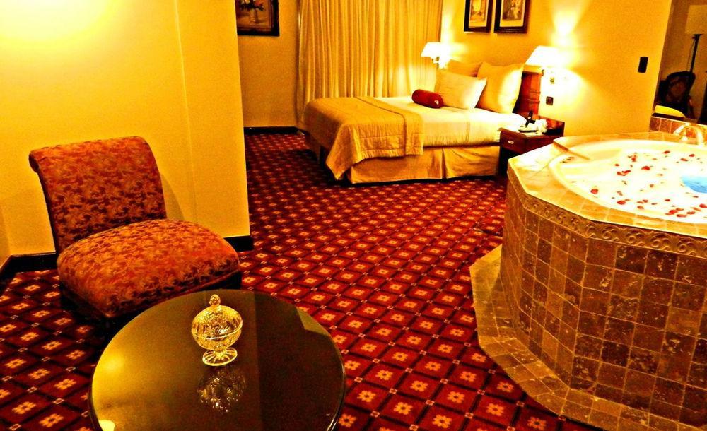 Clarion Hotel San Pedro Sula Bagian luar foto